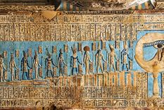 Techo con motivos astronómicos del templo de Dandera, en Egipto. Foto: GETTY IMAGES