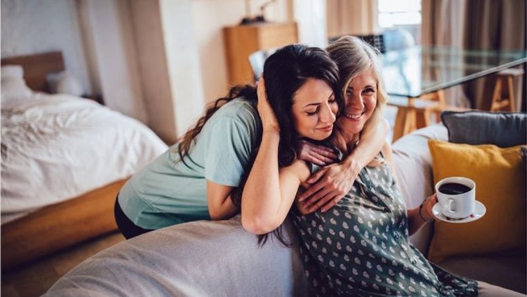 Para los mexicanos el apapacho es una forma especial de demostrar cariño y lo definen como el acto de acariciar con el alma. Foto: WUNDERVISUALS/GETTY IMAGES Foto: WUNDERVISUALS/GETTY IMAGES