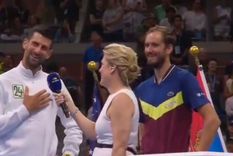 Djokovic y Medvedev regalaron una gran final de US Open, pero también un divertido momento en la premiación Djokovic y Medvedev regalaron una gran final de US Open, pero también un divertido momento en la premiación