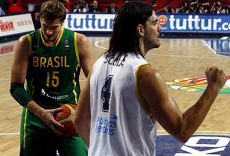 Scola fue la gran figura del partido. Foto: EFE