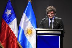 Javier Milei brindó su apoyo al candidato de derecha José Antonio Kast de cara al ballotage en Chile. Javier Milei brindó su apoyo al candidato de derecha José Antonio Kast de cara al ballotage en Chile.