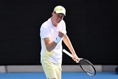 Sinner barrió a Rune en cuatro sets y está en cuartos de final del Australian Open. Foto: EFE