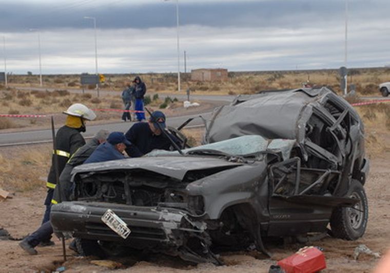Así quedó la camioneta tras el vuelco. Foto: Ivana Gonzalez / MDZ