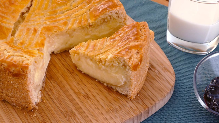 El pastel vasco suele servirse en celebraciones y fiestas tradicionales del norte de España. El pastel vasco suele servirse en celebraciones y fiestas tradicionales del norte de España.