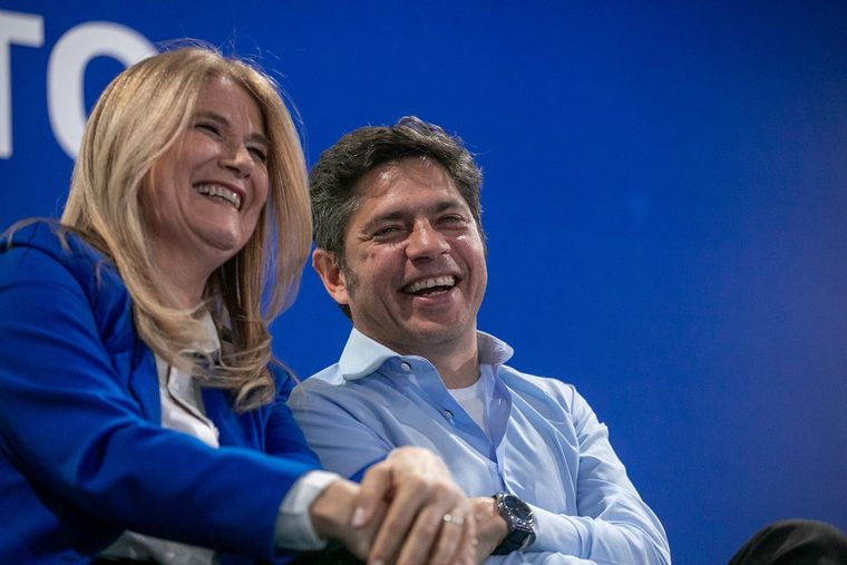 Axel Kicillof junto a Verónica Magario.