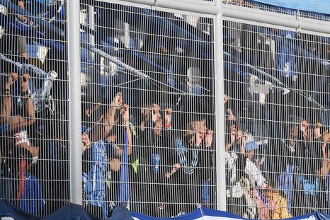 Tribuna Segura comenzará a cruzar datos con los registros de deudores alimentarios y los clubes mendocinos quedarán alcanzados por la nueva medida de control en los estadios. Tribuna Segura comenzará a cruzar datos con los registros de deudores alimentarios y los clubes mendocinos quedarán alcanzados por la nueva medida de control en los estadios.
