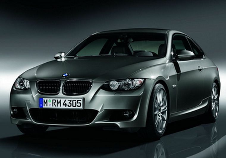 BMW llama a revisión algunas series de autos or problemas con los airbags Foto: web