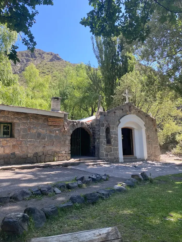 Capilla Virgen de las Nieves. Foto: Axel Castillo. Capilla Virgen de las Nieves. Foto: Axel Castillo.