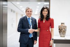 Luis Caputo y Gita Gopinath Luis Caputo y Gita Gopinath Foto: Ministerio de Economía Luis Caputo y Gita Gopinath Luis Caputo y Gita Gopinath Foto: Ministerio de Economía