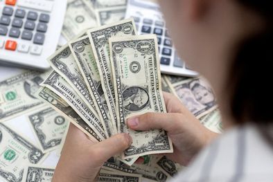 MDZol | Las fluctuaciones en el mercado cambiario generan incertidumbre en los actores económicos y llevaron al Ministerio de Economía a intervenir en el segmento de dólares financieros para contener al blue. Foto: Noticias Argentinas