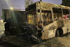 Son 35 los heridos por el incendio del colectivo: un adolescente está grave
