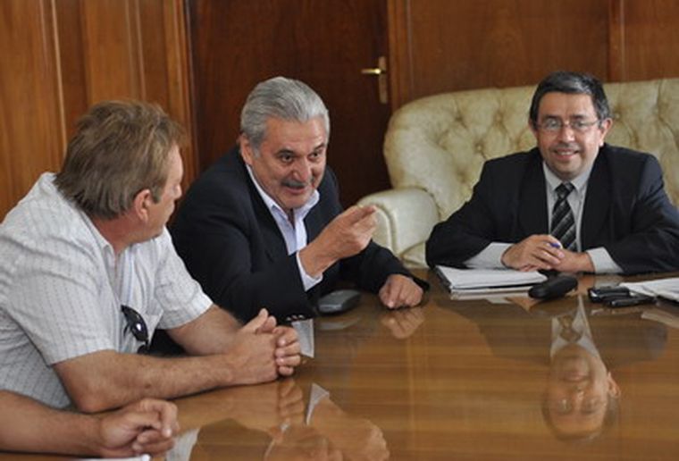 El ministro Raúl Mercau se reunió con el intendente de Alvear.. Foto: Pachy Reynoso/ MDZ