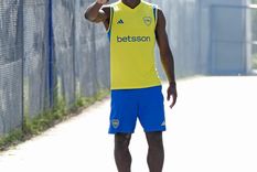 Lis Advíncula quiere llegar al partido de ida ante Independiente del Valle. Foto: @BocaJrsOficial Lis Advíncula quiere llegar al partido de ida ante Independiente del Valle. Foto: @BocaJrsOficial