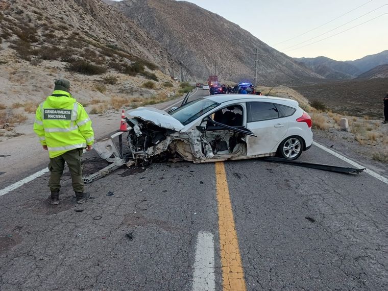 El Ford Focus involucrado en el accidente sufrió importantes daños. Foto: Osvaldo Valle
