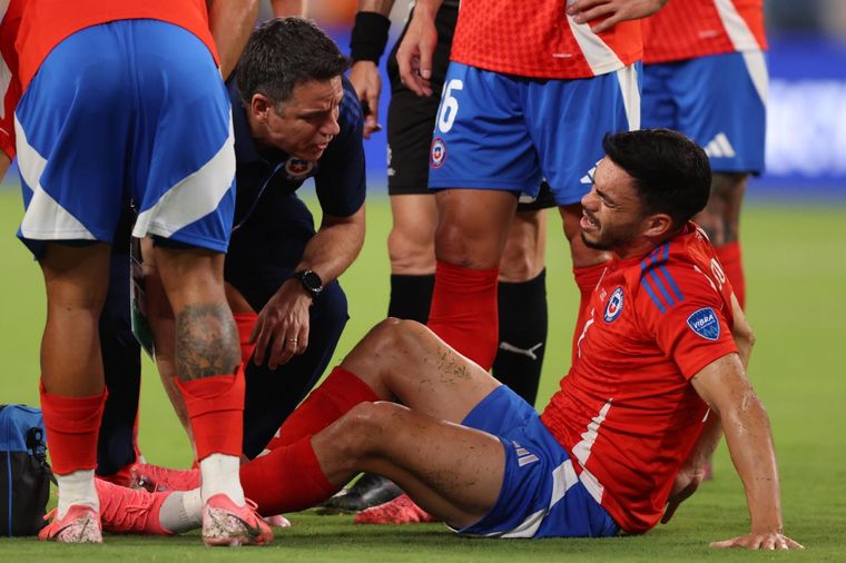 La esposa de Suazo apuntó contra un jugador de Argentina Foto: EFE