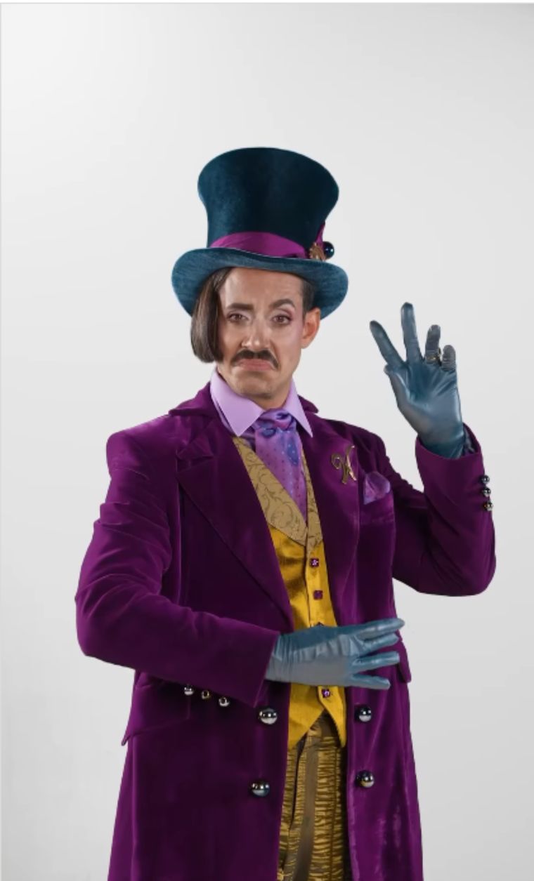 El artista interpretará a Willy Wonka en la obra Charlie y la fábrica de chocolate. El artista interpretará a Willy Wonka en la obra Charlie y la fábrica de chocolate.