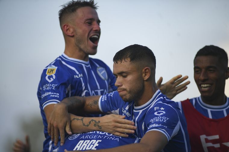 Godoy Cruz va por una nueva victoria ante su gente en el duelo que sostendrá ante Unión de Santa Fe Foto: Télam