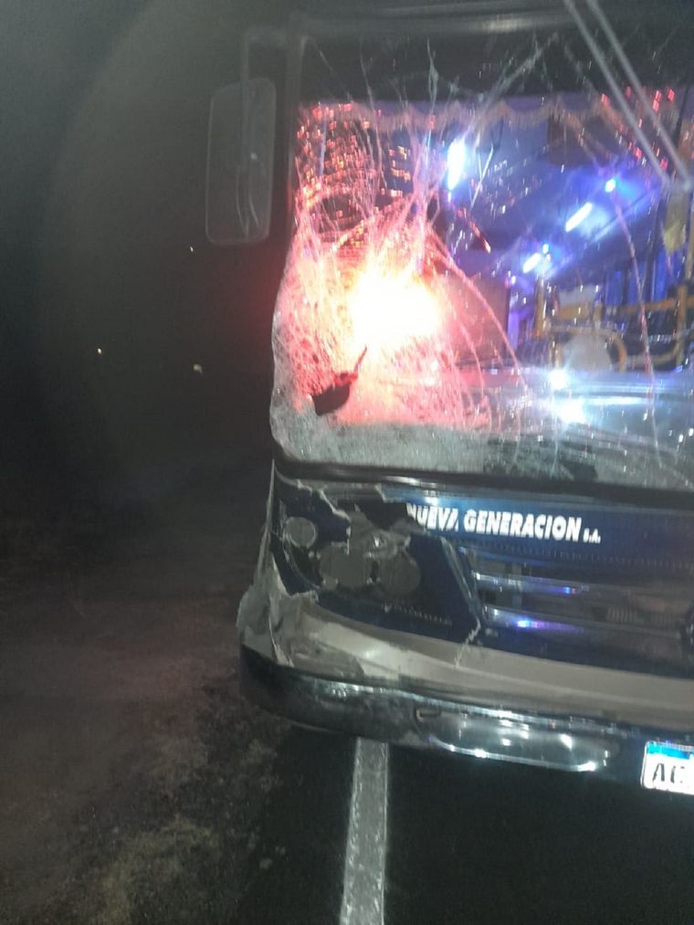 El micro que participó en el siniestro.