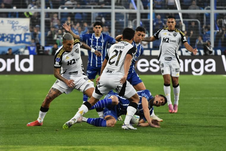 Godoy Cruz perdió ante Atlético Mineiro en el Feliciano Gambarte.