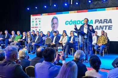 MDZol | Martín Llaryora presentó en la noche de este lunes, la coalición ampliada Hacemos Juntos Por Córdoba  Foto: Prensa Hacemos Juntos por Córdoba