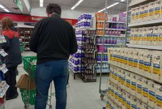 Según la consultora LGC los alimentos y bebidas se incrementaron solo el 0,1% durante la cuarta semana de noviembre. Foto: ALF PONCE MERCADO / MDZ