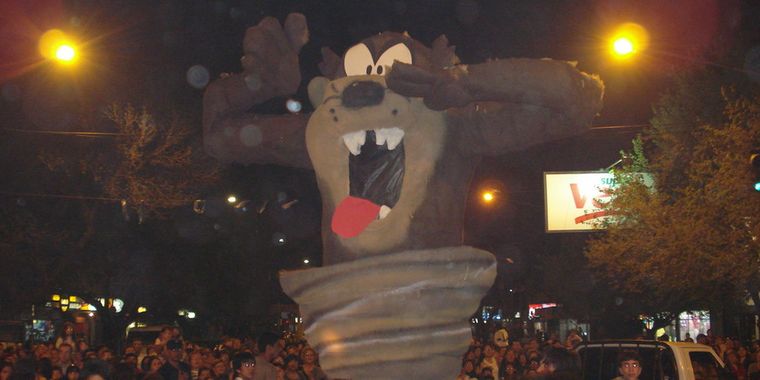 Uno de los carros del desfile.