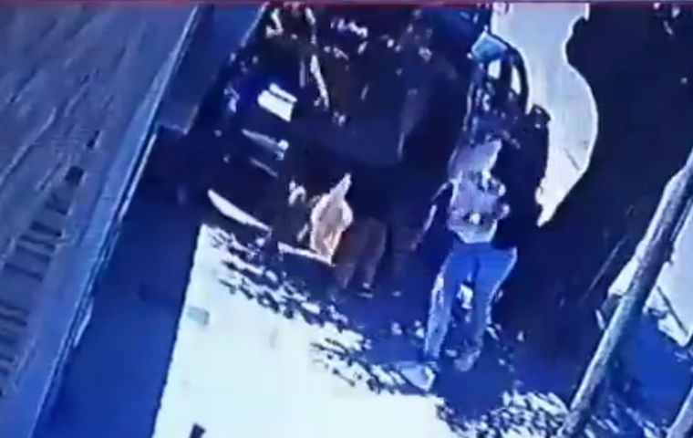 Las víctimas lograron sacar algunos regalos