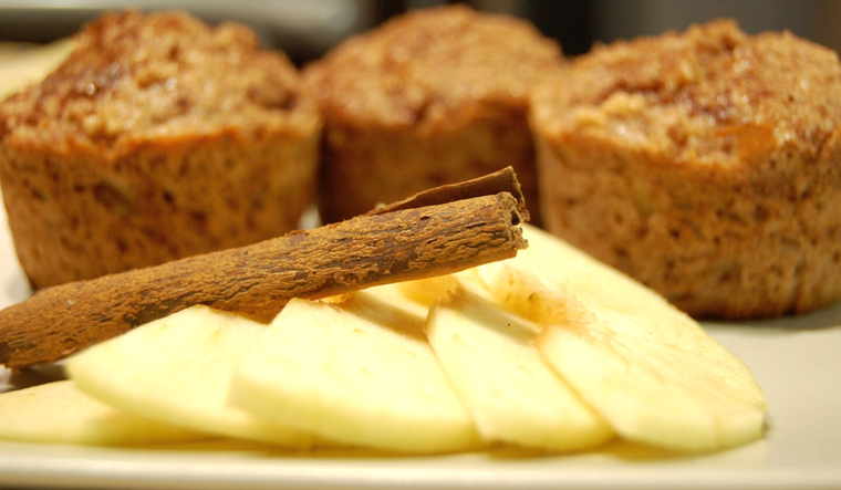 Admira estos muffins super deliciosos de manzana y canela ¡la perdición!