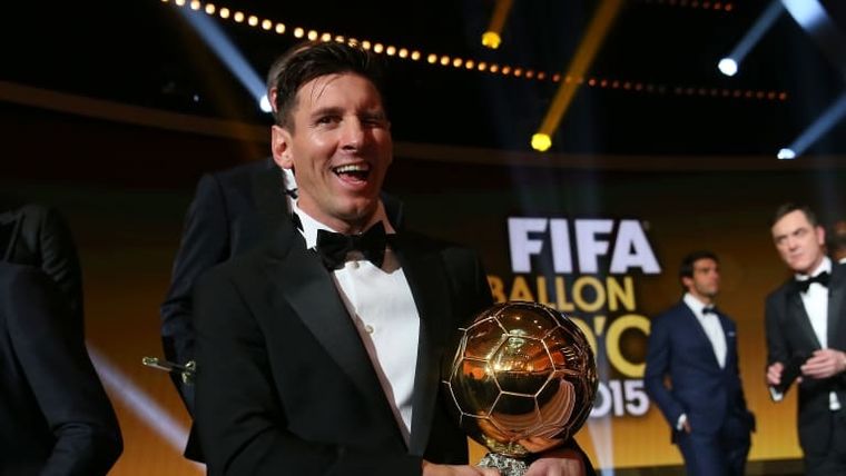 En enero de 2016 la Pulga ganó su quinto Balón de Oro Foto: FIFA