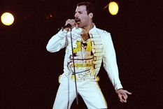 Foto: https://www.infobae.com/historias/2021/08/09/no-puedo-mas-me-duele-todo-el-cuerpo-el-ultimo-recital-que-freddie-mercury-hizo-con-queen-sin-saber-que-era-su-despedida/