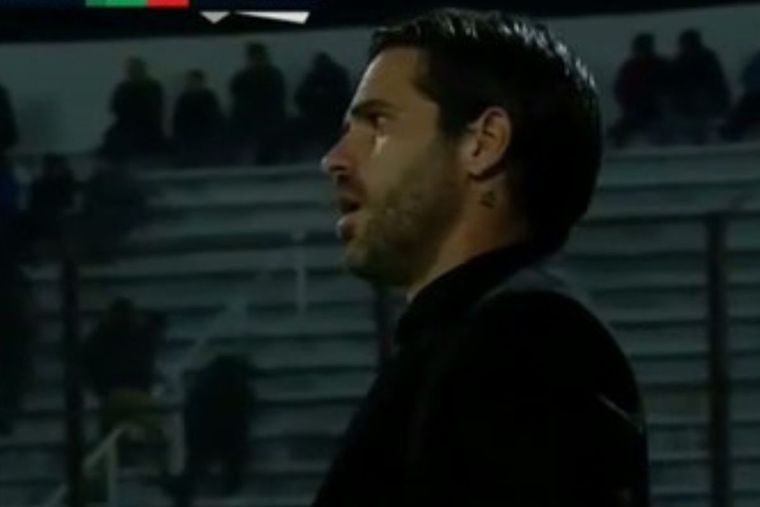 Gago vivió una situación insólita en la eliminación de Racing en Copa Argentina.