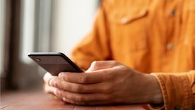 Walmart ofrece este celular por un precio único Foto: Freepik