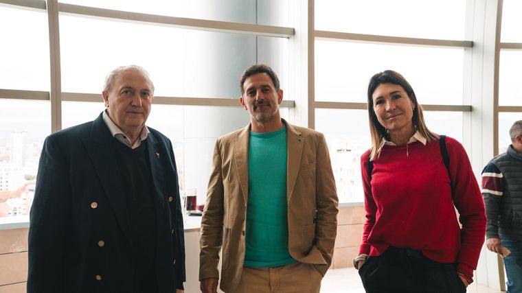 Miguel Codatto -bodega Toso-, Andrés Guzzo y Patricia Manino. Miguel Codatto -bodega Toso-, Andrés Guzzo y Patricia Manino.