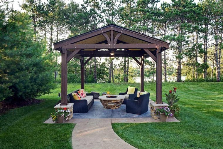 La tendencia de las pérgolas transforman jardines en verdaderos oasis, dándoles un estilo único y original Foto: Foto: Archivo MDZ