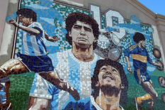El nuevo mural de Diego Maradona hecho bajo el mosaiquismo tiene 35 metros cuadrados y es el más grande del mundo registrado hecho con esta técnica Foto: Municipalidad de Hernández
