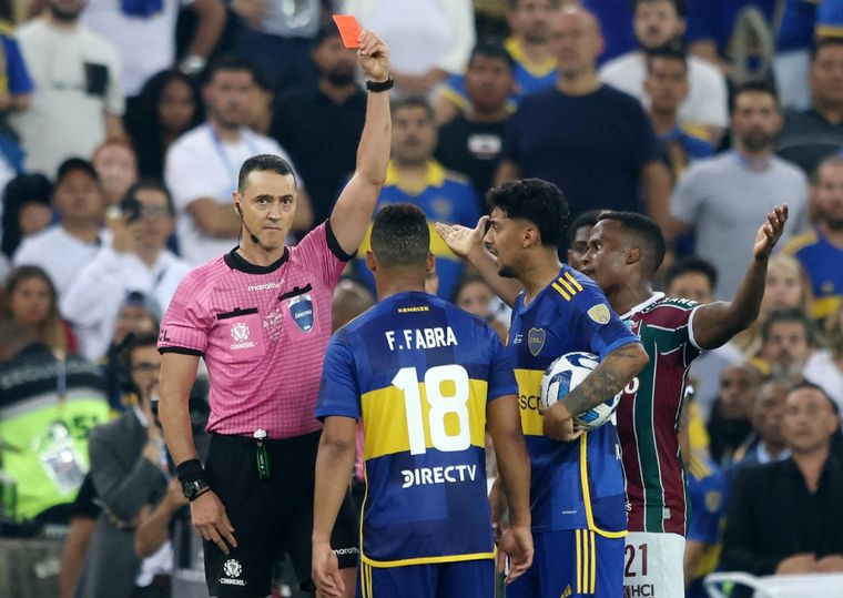 La expulsión de Fabra en la final de la Libertadores 2023. Foto: NA La expulsión de Fabra en la final de la Libertadores 2023. Foto: NA