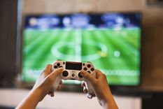 en tiempos de cuarentena, de la pelota a la play