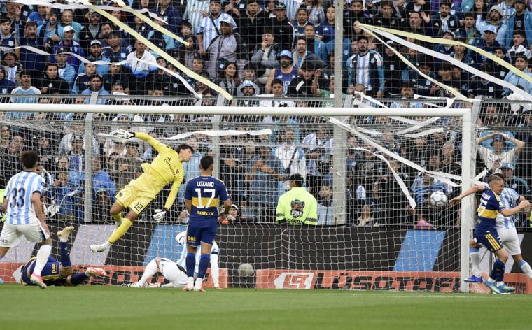 Leandro Brey sufrió otro gol olímpico en el Gigante de Arroyito.