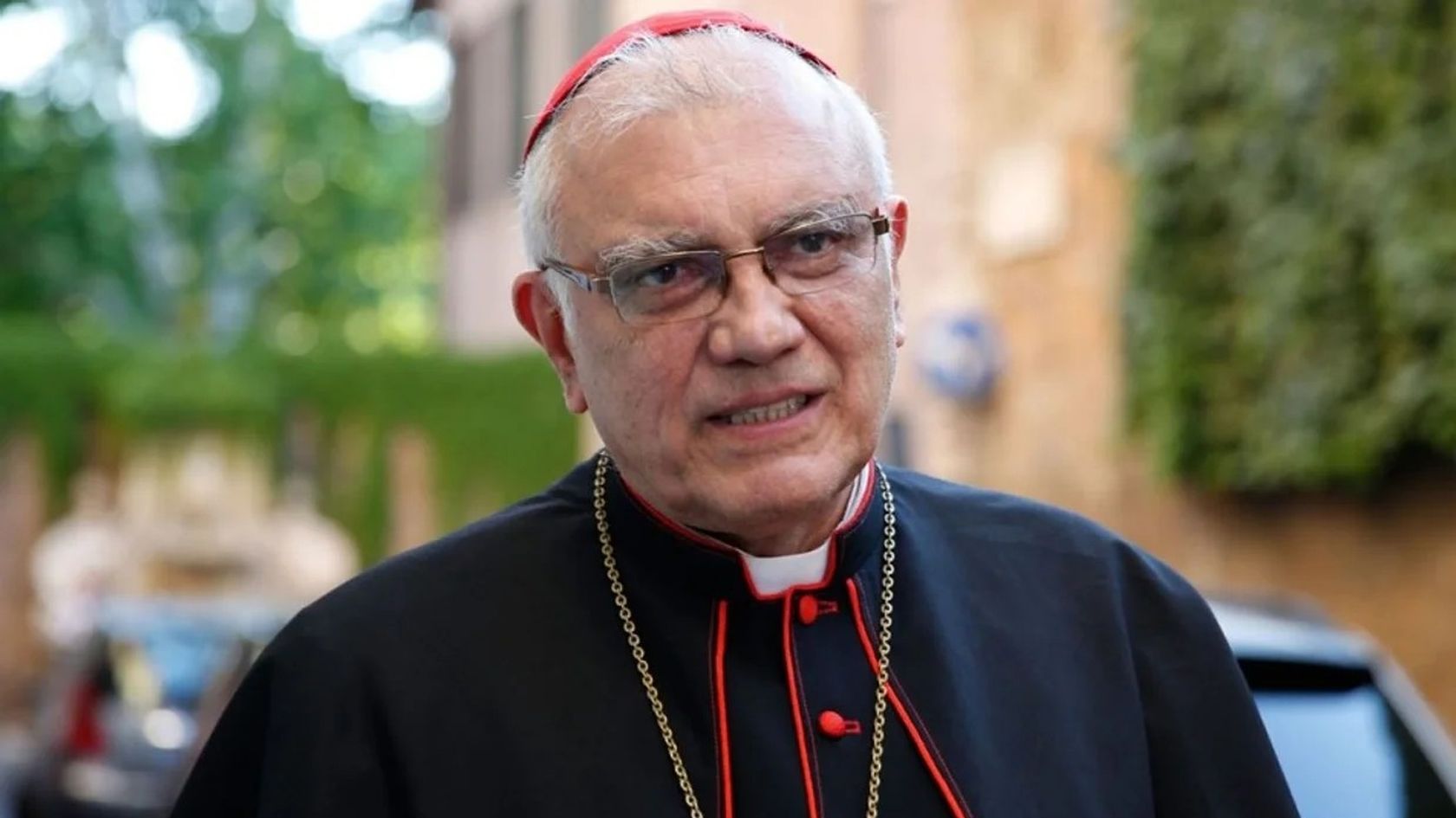 Un serio incidente diplomático sacudió la relación entre Venezuela y el Vaticano luego de que autoridades del régimen de Nicolás Maduro le confiscaran el pasaporte oficial al cardenal Baltazar Porras. Un serio incidente diplomático sacudió la relación entre Venezuela y el Vaticano luego de que autoridades del régimen de Nicolás Maduro le confiscaran el pasaporte oficial al cardenal Baltazar Porras.