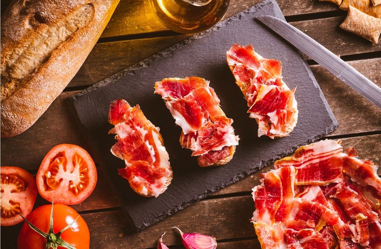 Pan tumaca Una receta clásica de la cocina española Foto: Shutterstock