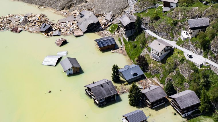 Blatten, en el sur de Suiza, quedó destruido después de una avalancha ocurrida el miércoles.