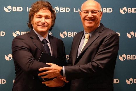 Acuerdo con el BID. Foto: X @ArgMilei Acuerdo con el BID. Foto: X @ArgMilei