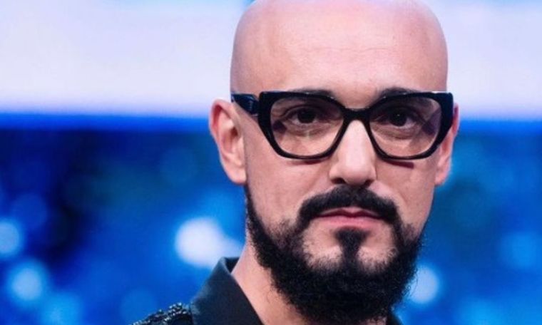 Abel Pintos confesó quién lo ayuda a estar al día en lo musical El cantante habló a fondo de su pasión Foto: @abelpintos