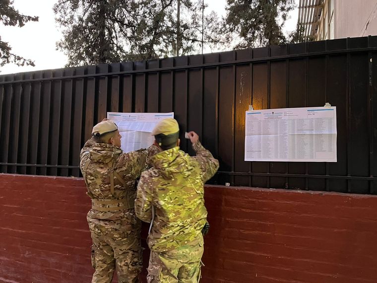 Así iniciaban las PASO en Mendoza Foto: Felicitas Oyhenart