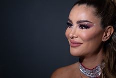 Foto: https://www.latimes.com/espanol/entretenimiento/articulo/2021-03-04/ninel-conde-una-mujer-alejada-de-su-hijo-legalmente-que-habla-de-musica-para-no-pensar-en-sus-penas