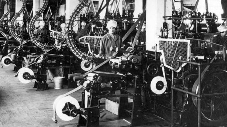 Las escasez de hombres tras la I Guerra Mundial permitió a las mujeres acceder al mercado laboral.