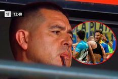 A Riquelme no le gustó que los jugadores de Boca se fueran del campo sin recibir y les ordenó que volviesen. A Riquelme no le gustó que los jugadores de Boca se fueran del campo sin recibir y les ordenó que volviesen.