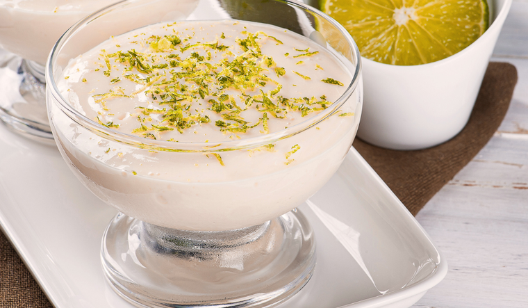 El limón ayuda a que la mousse tome cuerpo sin necesidad de cocción El limón ayuda a que la mousse tome cuerpo sin necesidad de cocción