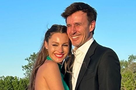 La foto que confirma que Pampita y García Moritán están más enamorados que nunca Pampita y García Moritán posaron felices en una boda. Foto: Instagram @robergmoritan