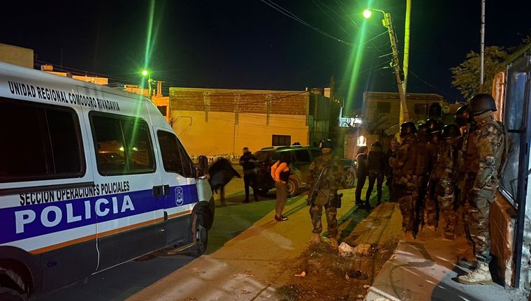 Momento en que el joven es detenido como el presunto asesino de Gonzalo Guenchur Foto: Ministerio de Seguridad Chubut